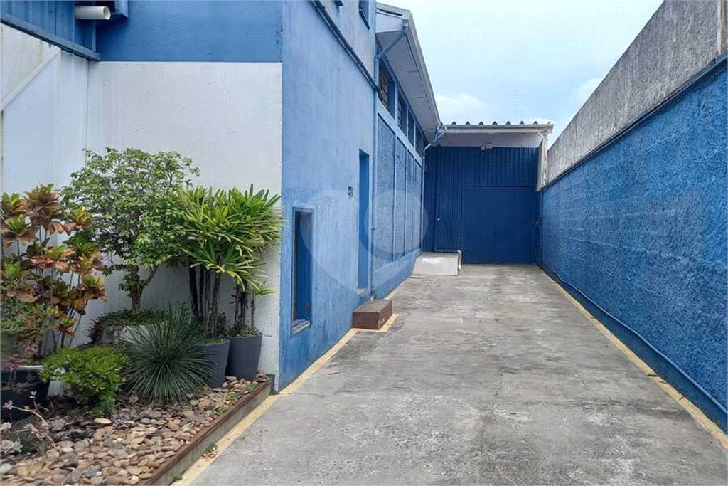 Galpão Comercial com 370m² para venda e locação na Vila Guarani – Excelente Oportunidade para Empresas