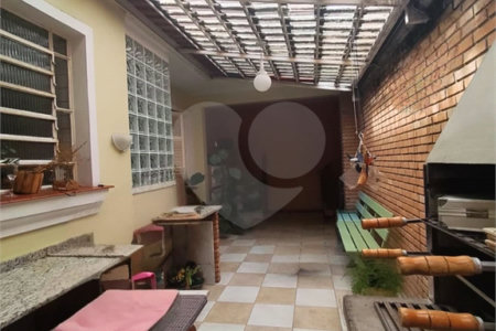 Sobrado à venda com 3 quartos, sendo 1 suíte, em Cambuci, São Paulo, SP