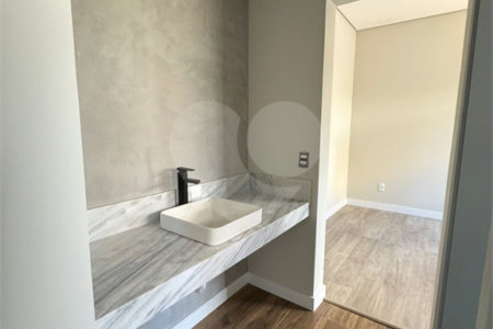 Casa à venda com 3 quartos, sendo 1 suíte, no condomínio Reserva Central Parque, Salto - SP