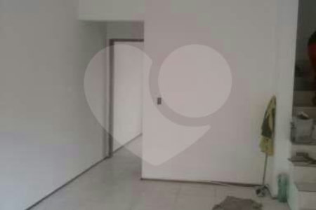 Sobrado à venda com 3 quartos, sendo 2 suítes, em Jardim Monte Kemel, São Paulo, SP