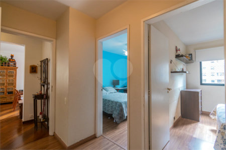 Apartamento à venda com 3 quartos, sendo 1 suíte, em Moema, São Paulo, SP