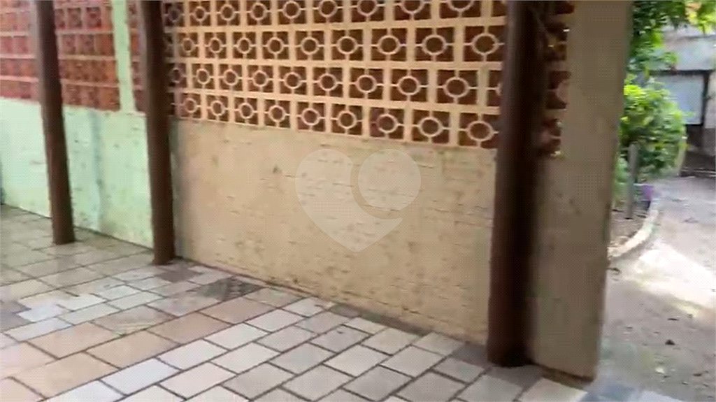 Casa à venda com 3 quartos, sendo 1 suíte,  no Centro, Salto, SP