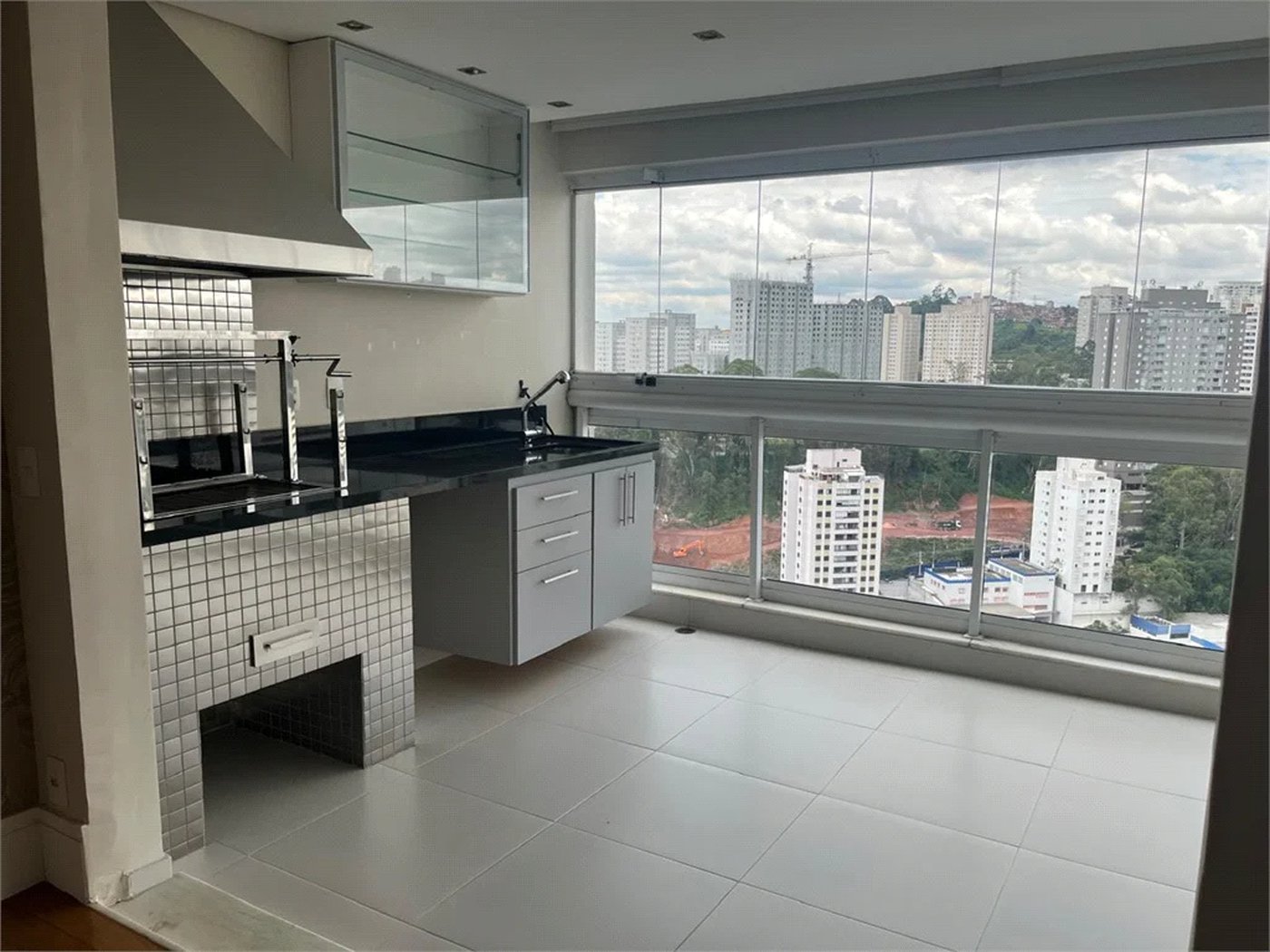 Apartamento à venda com 3 suítes em Vila Andrade, São Paulo, SP