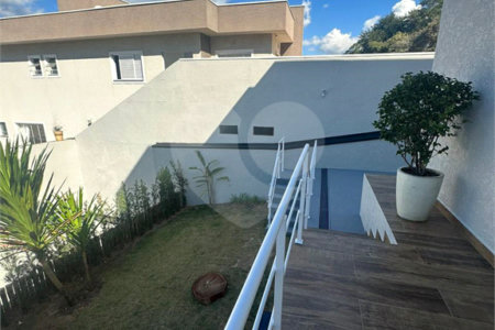 Sobrado à venda com 3 quartos, sendo 1 suíte, em Jardim do Lago, Atibaia, SP