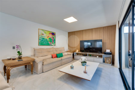 Casa à venda com 4 suítes no condomínio Villa Suiça, São Paulo - SP