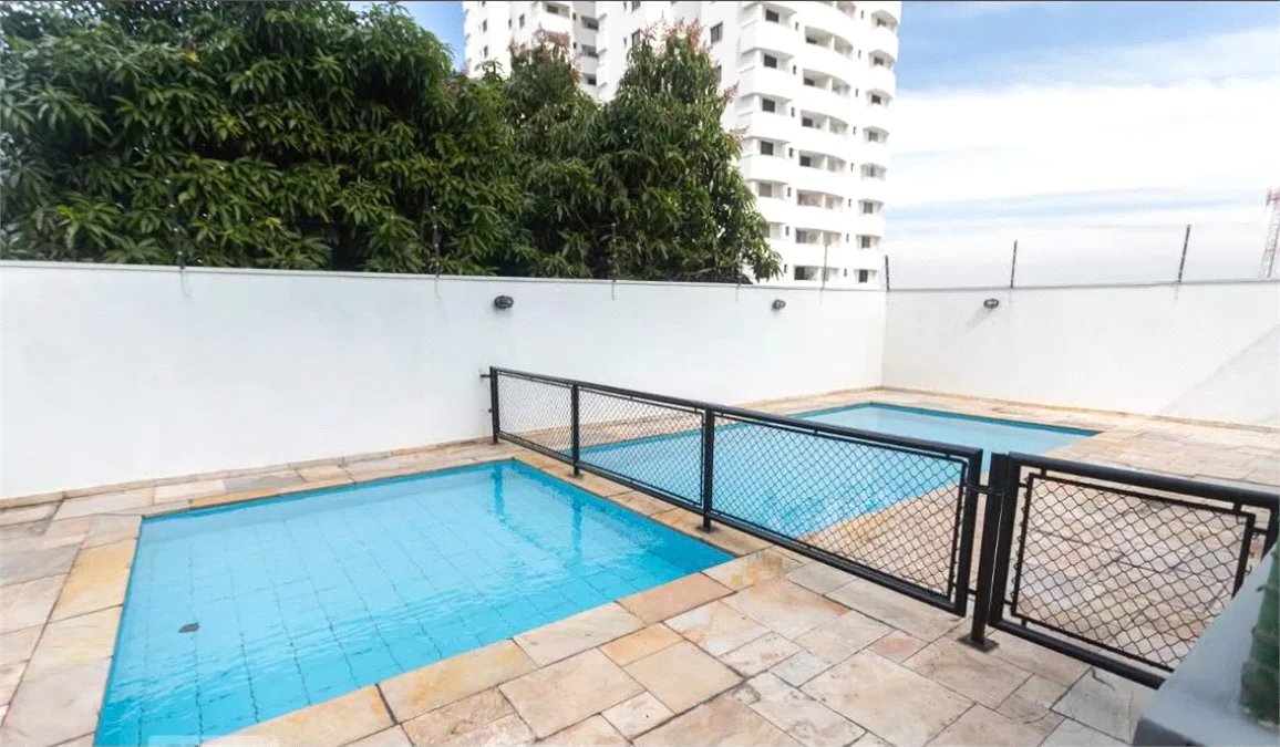 Apartamento à venda com 3 quartos, sendo 1 suíte, em Vila Hamburguesa, São Paulo, SP