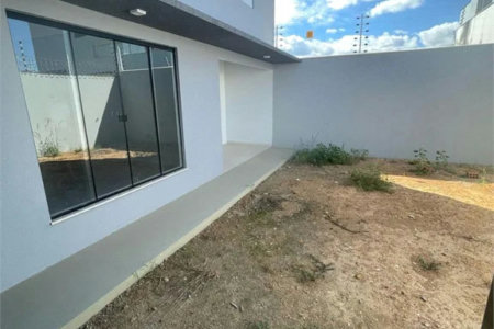 Casa à venda com 3 quartos, sendo 1 suíte, em Loteamento Jardim Europa, Balsas, MA