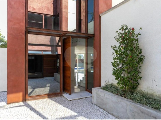 Casa à venda com 4 suítes no condomínio Porto Fino, São Paulo - SP