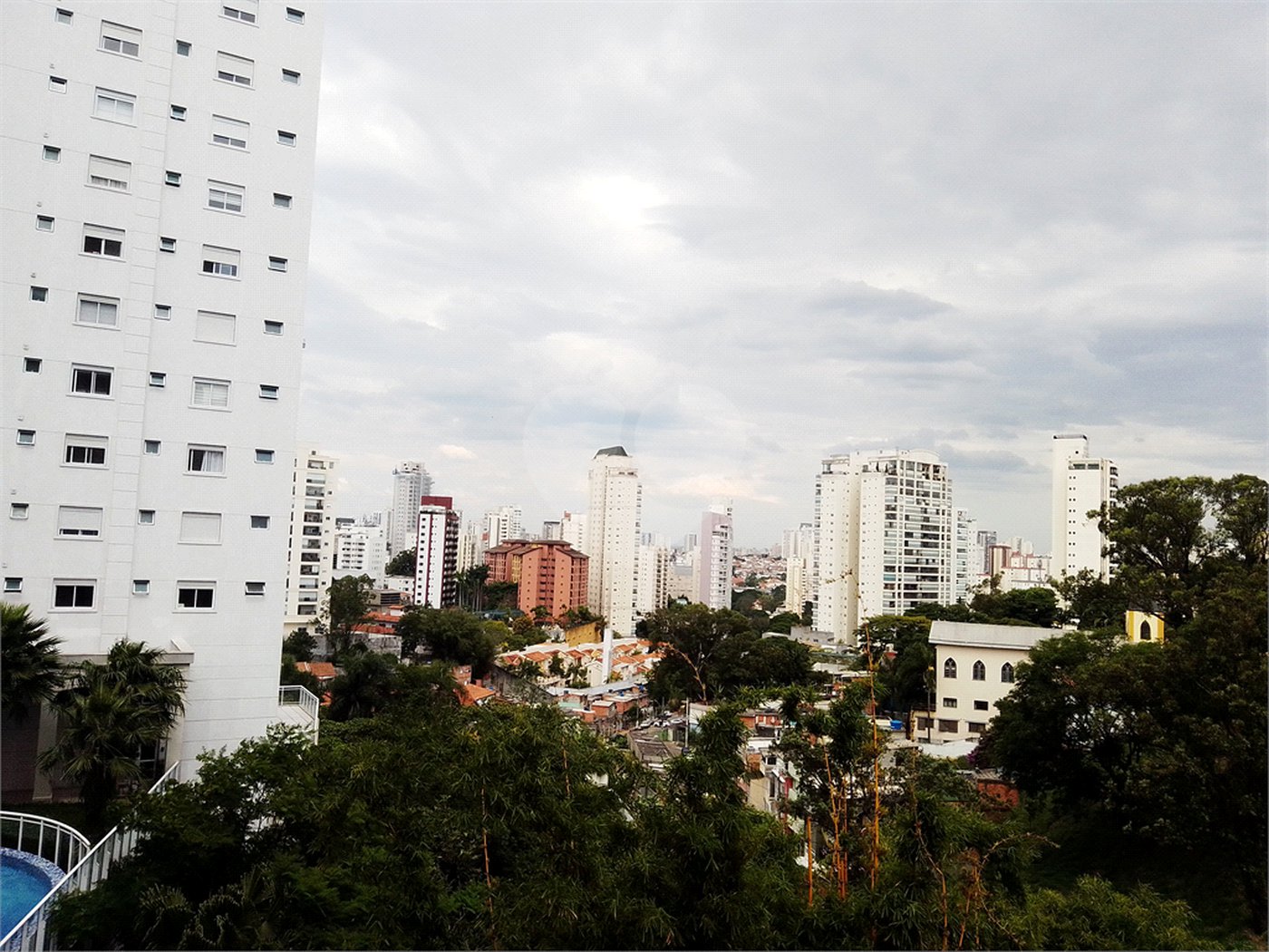 Apartamento próximo ao Metro com 03 dormitórios e 01 Suíte, 2 vagas á venda na Vila Mariana!