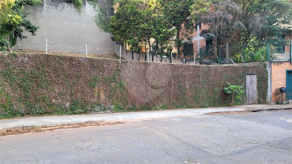 Terreno à venda em Jardim Sílvia (zona Oeste), São Paulo, SP