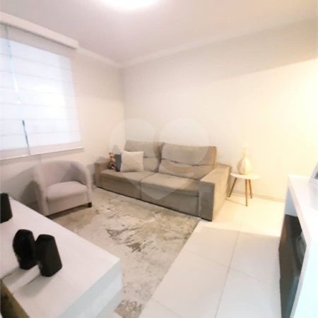 Sobrado à venda com 3 quartos, sendo 1 suíte, em Vila Suissa, Mogi das Cruzes, SP