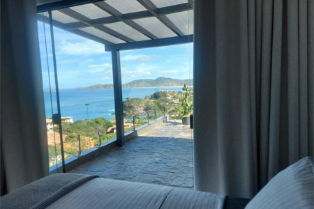 Casa à venda com 4 quartos, sendo 3 suítes, em Albatroz, Armação dos Búzios, RJ