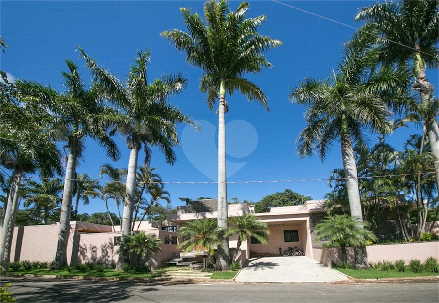 Casa à venda com 6 quartos, sendo 5 suítes,  no condomínio São Joaquim, Vinhedo - SP