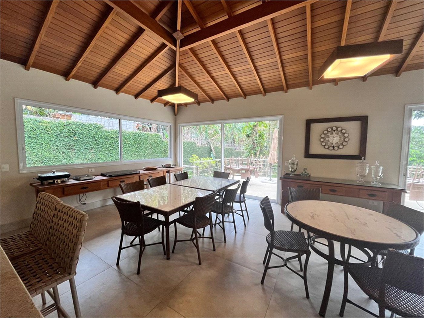 Casa à venda com 5 suítes no condomínio Cantareira, Mairiporã - SP