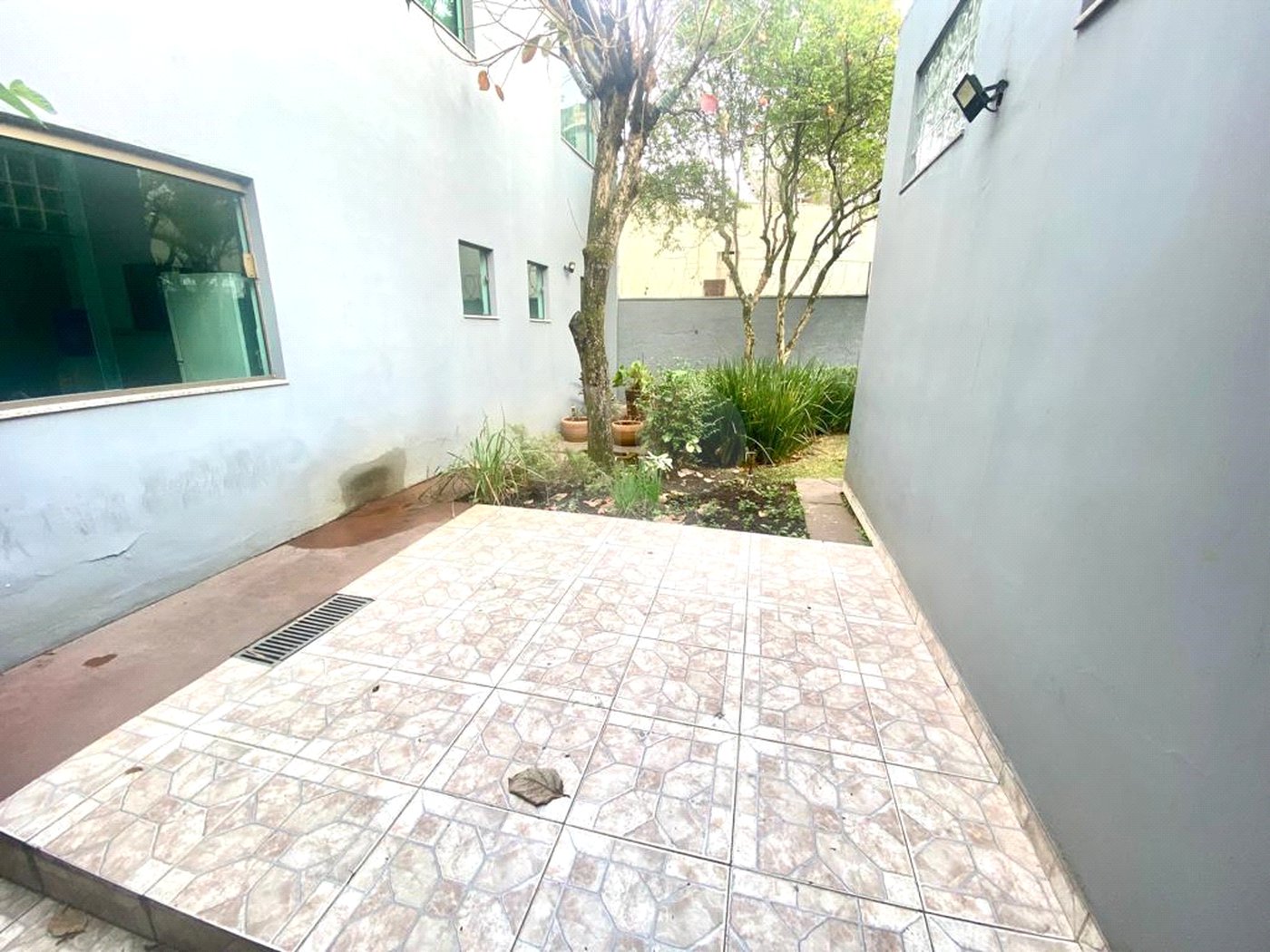 Casa à venda com 5 quartos, sendo 2 suítes, em Indianópolis, São Paulo, SP