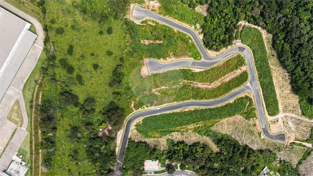 Terreno à venda no condomínio Jardim Steck, Louveira - SP