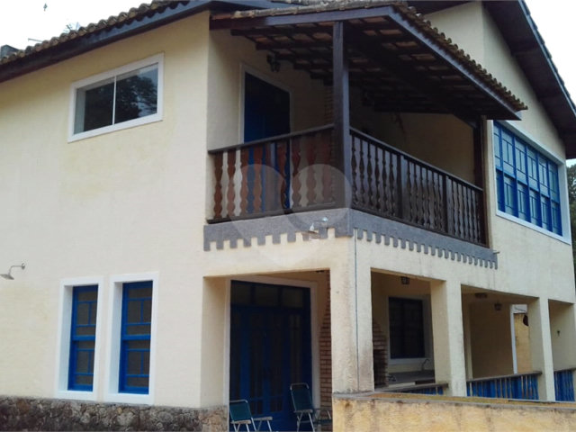 Casa à venda ou para alugar com 3 suítes no condomínio Parque Imperial da Cantareira, Mairiporã - SP