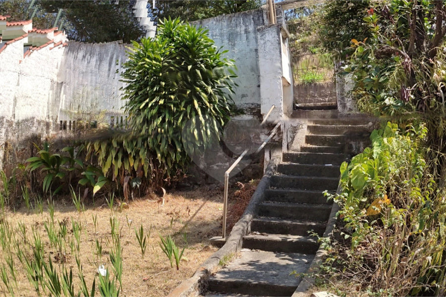 Casa Térrea à venda com 3 quartos em Horto, São Paulo, SP
