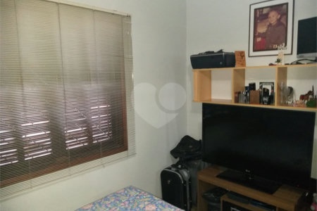 Sobrado à venda com 3 quartos, sendo 1 suíte, em Vila Constança, São Paulo, SP