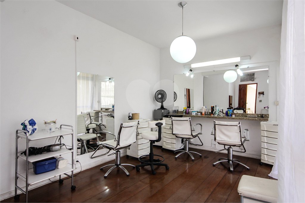 Sobrado à venda com 3 quartos, sendo 2 suítes, em Vila Clarice, São Paulo, SP