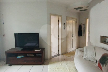 Casa à venda com 4 quartos, sendo 1 suíte, em Jardim Guadalajara, Sorocaba, SP