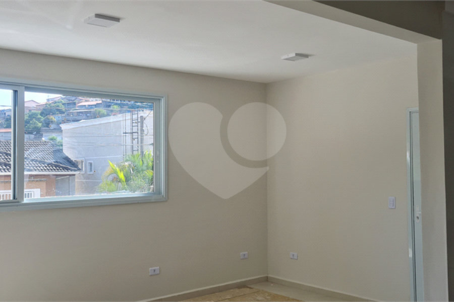 Casa à venda com 3 quartos, sendo 1 suíte, no condomínio Estancia da Serra / Residencial Nova Mairipora, Mairiporã - SP