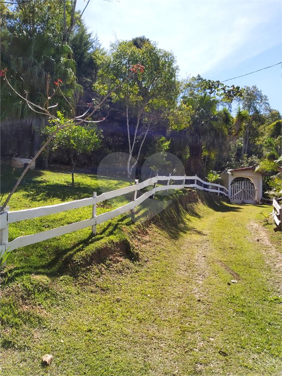 Sítio à venda com 2 quartos, sendo 1 suíte, no Centro, Salesópolis, SP