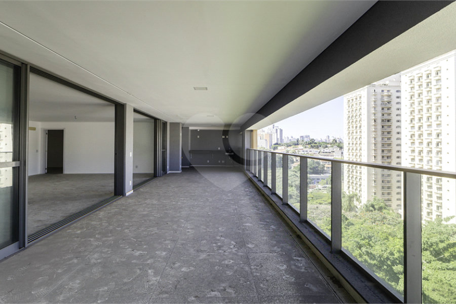 Apartamento à venda com 4 quartos, sendo 3 suítes, em Perdizes, São Paulo, SP