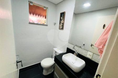 Casa à venda com 2 quartos no condomínio Villa Itália, Vinhedo - SP