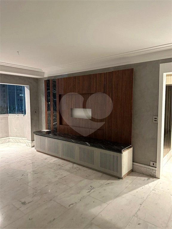 Apartamento à venda com 3 quartos, sendo 1 suíte, em Pompéia, São Paulo, SP