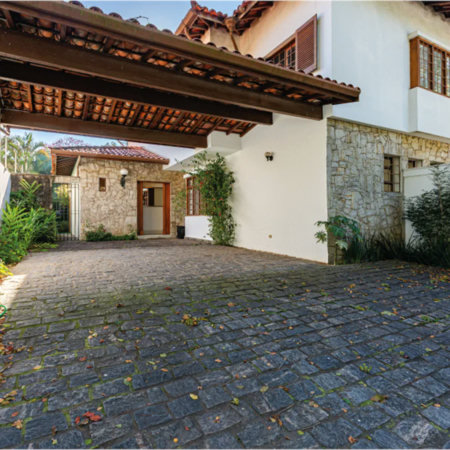 Casa à venda com 3 suítes em Alto de Pinheiros, São Paulo, SP