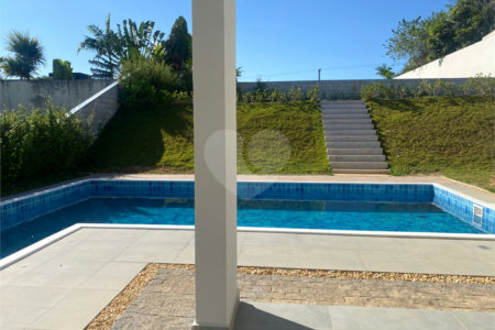 Casa à venda com 4 suítes no condomínio Village Saint Charbel, Araçoiaba da Serra - SP