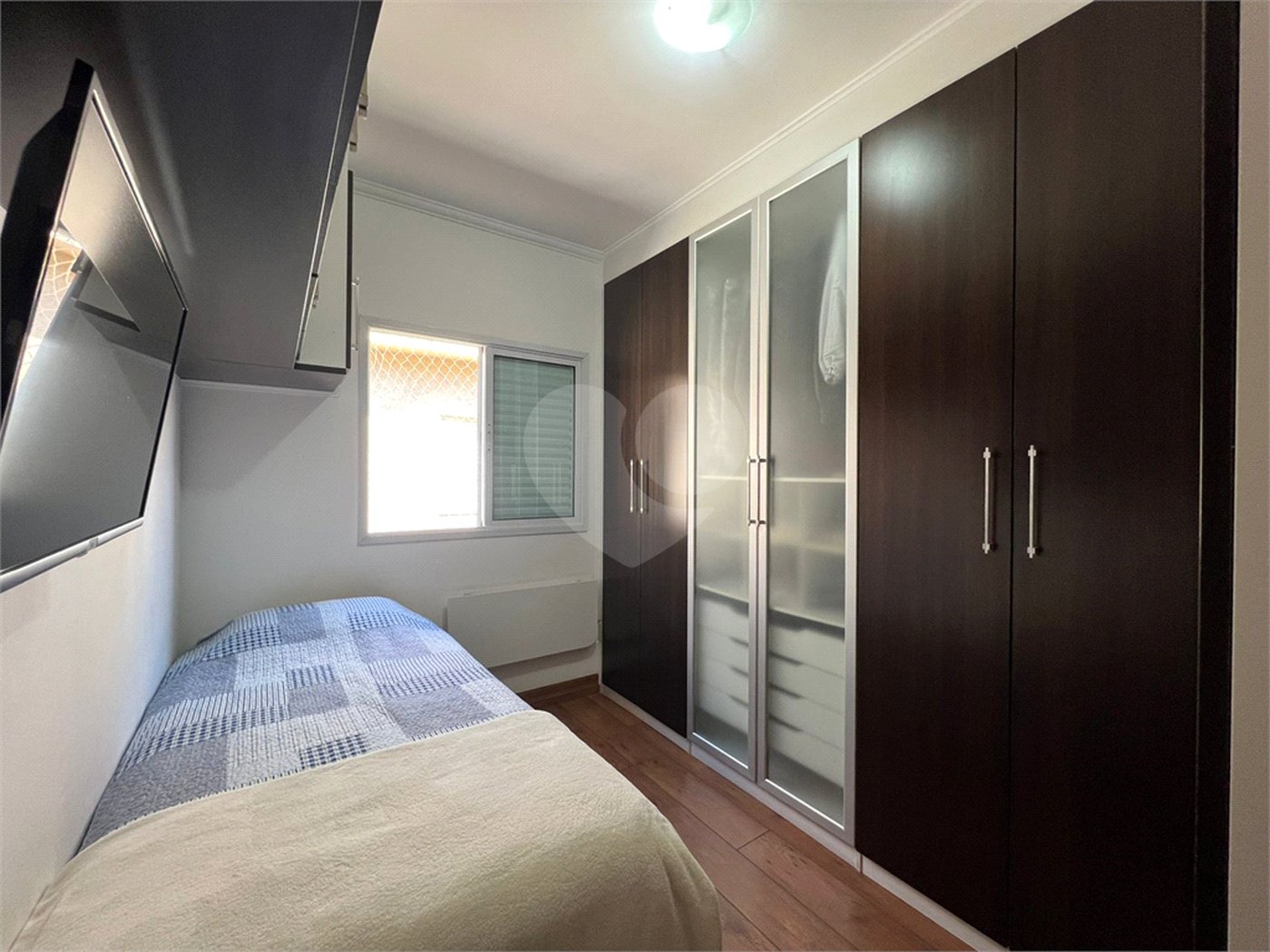 Casa à venda com 3 quartos, sendo 2 suítes,  no condomínio Mirante do Vale, São Paulo - SP