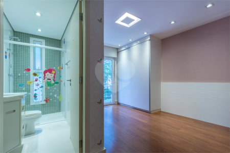 Casa à venda com 4 suítes no condomínio Las Cumbres, São Paulo - SP