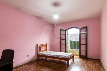 Casa à venda com 4 quartos em Jardim Tranqüilidade, Guarulhos, SP