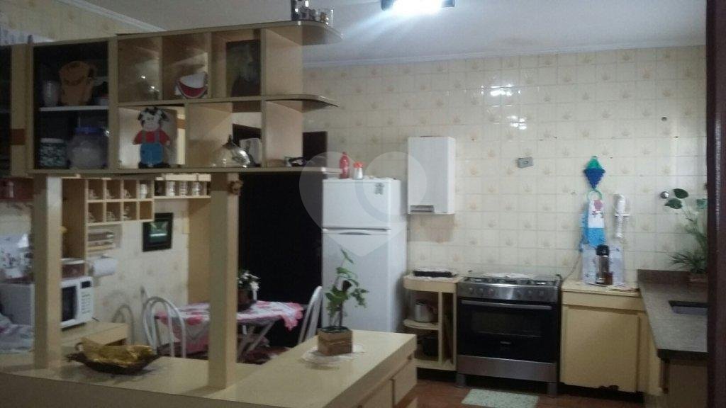 Casa Térrea à venda ou para alugar com 3 quartos, sendo 1 suíte, em Vila Galvão, Guarulhos, SP