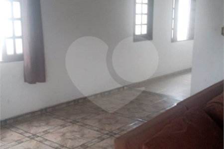 Casa à venda com 3 quartos, sendo 1 suíte,  em Jardim Jussara, Mogi das Cruzes, SP