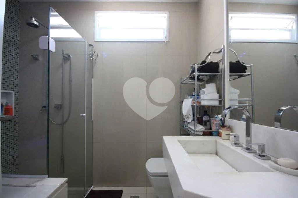 Casa à venda com 4 quartos, sendo 2 suítes, no condomínio Melbourne Residence, São Paulo - SP