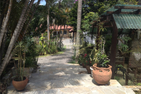 Casa à venda ou para alugar com 5 quartos, sendo 1 suíte, em Cumbari, Mairiporã, SP