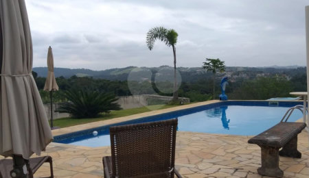 Chácara à venda com 3 suítes em Ribeirão dos Porcos, Atibaia, SP