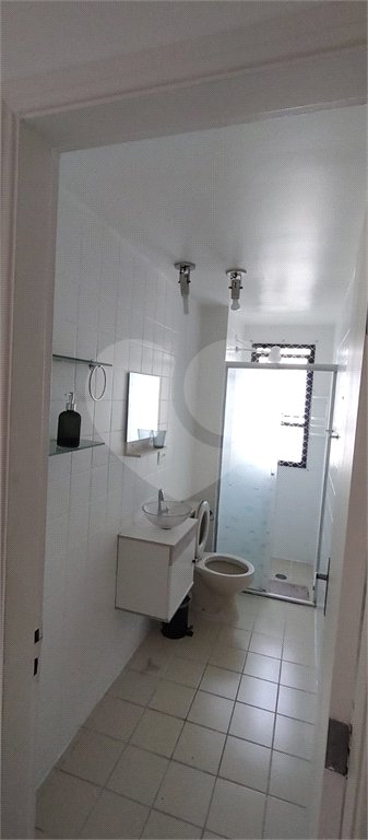 Apartamento de 01 dormitório com terraço e vaga perto do metrô
