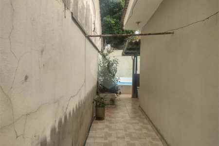 Casa térrea para venda.