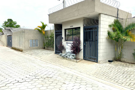 CASA TÉRREA EM ATIBAIA 2 DORMITÓRIOS EM CONDOMÍNIO FECHADO