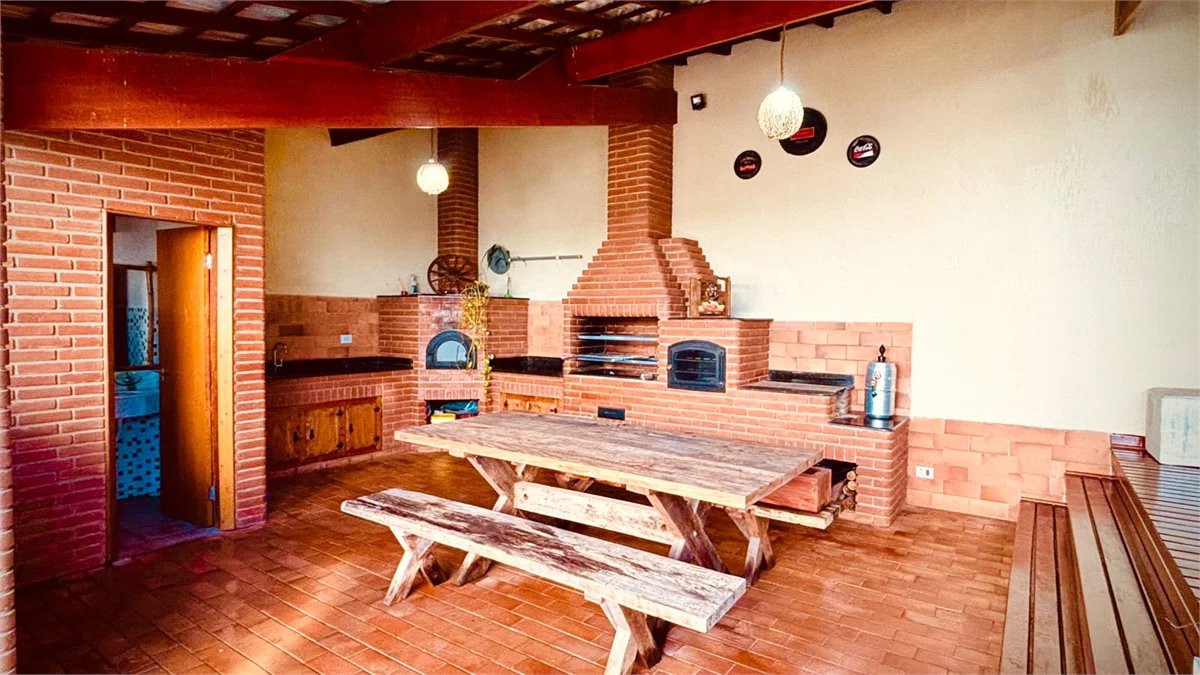 Sobrado à venda com 3 quartos, sendo 1 suíte,  em Chácara Recanto Verde, Cotia, SP