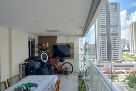 Apartamento à venda com 3 quartos, sendo 1 suíte,  no Centro, São Bernardo do Campo, SP