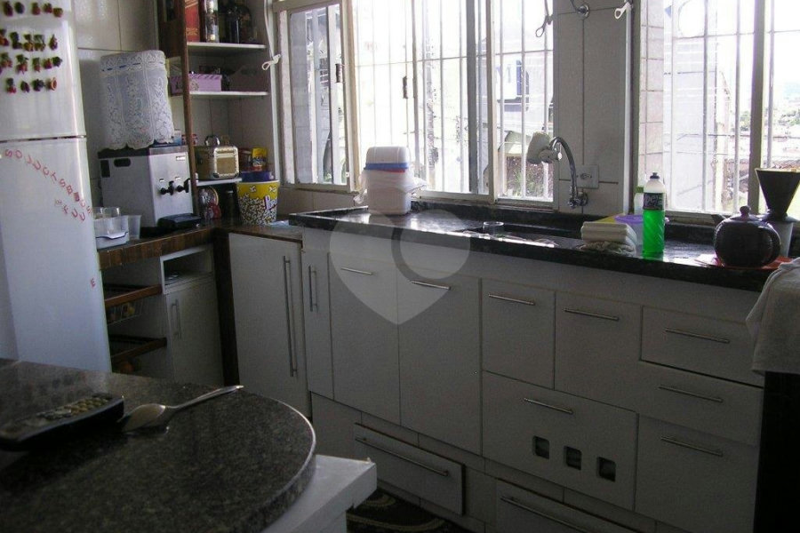 Sobrado à venda com 3 quartos em Carandiru, São Paulo, SP