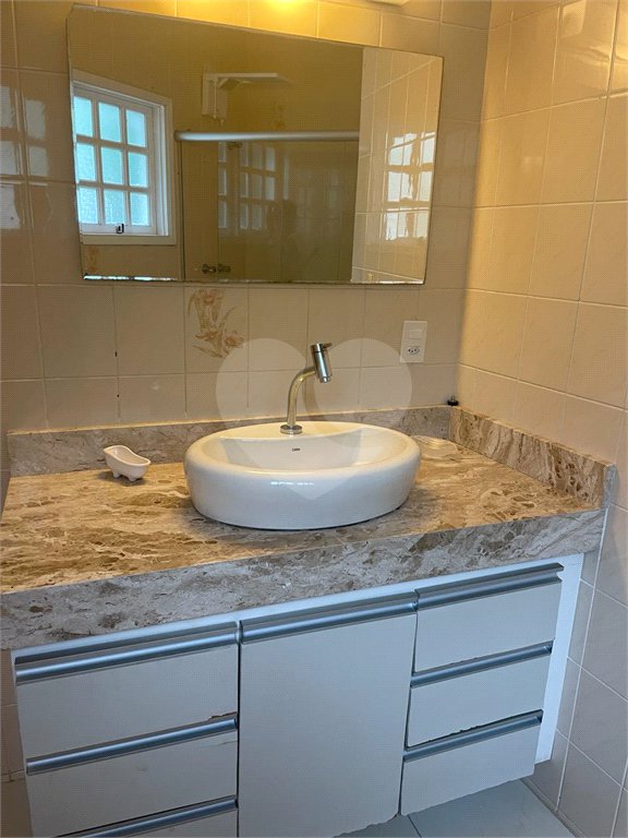 Casa à venda com 3 quartos, sendo 2 suítes,  no condomínio São Joaquim, Vinhedo - SP
