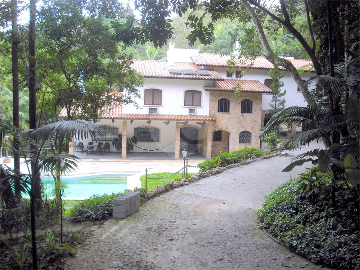 Casa à venda com 8 quartos, sendo 4 suítes, em Parque Alves de Lima, São Paulo, SP
