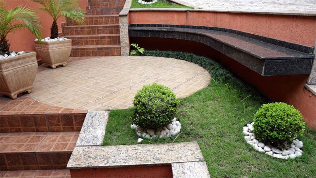 Sobrado à venda com 5 quartos, sendo 3 suítes,  em Santa Teresinha, São Paulo, SP