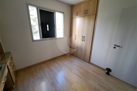 Apartamento à venda com 3 quartos, sendo 1 suíte, em Vila Uberabinha, São Paulo, SP